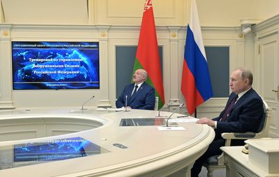 Putin says Moscow to place nuclear weapons in Belarus, US reacts cautiously