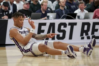 Kansas State football delightfully recreated men’s hoops Sweet 16 highlights with a mini basketball setup