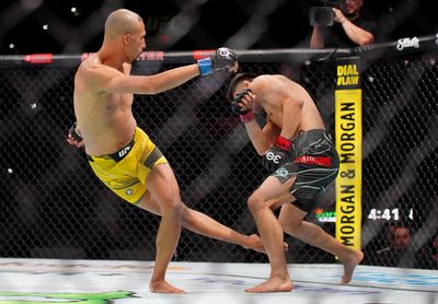 Victor Altamirano def. Vinicius Salvador at UFC on ESPN 43: Best photos