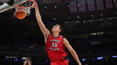 No. 9 FAU Downs No. 3 Kansas State, Books First Spot in Final Four