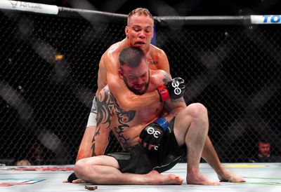 UFC on ESPN 43 video: Nate Landwehr taps Austin Lingo with a ‘sucker punch rear-naked choke’