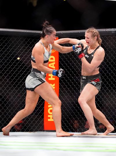 Maycee Barber def. Andrea Lee at UFC on ESPN 43: Best photos