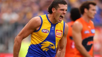 West Coast Eagles off the mark with win over GWS, Essendon and Sydney stay unbeaten with Sunday wins