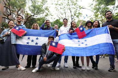 Honduras cuts ties with Taiwan, opens relations with China