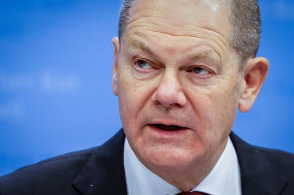 Scholz looks to quell coalition divisions