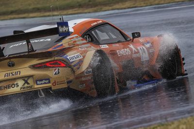 Toyota monopolises top four as wet Fuji SUPER GT test ends