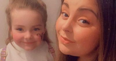 Mum and daughter, 7, flee 'freezing cold' hotel in middle of night due to stained sheets and bed bug
