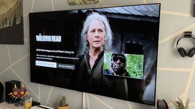 Netflix’s auto-play feature is the absolute worst