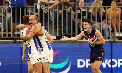 Frantic finish typifies new North Melbourne and same old Clarkson