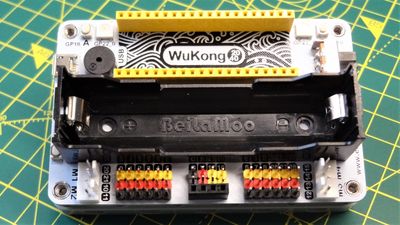 Elecfreaks WuKong 2040 Robotics Board Review: Simple and Effective