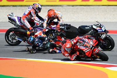 Marquez suffers possible fractured hand after Portugal crash