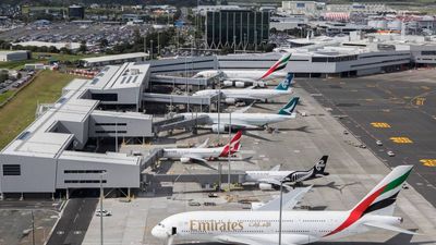 Airport share sales fraught with difficulty – but retaining ownership is costly