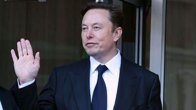 Elon Musk Sends Stern Email To Twitter Employees At Unusual Time: ‘Office Is Not Optional’