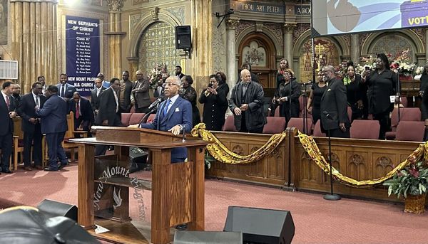 Rev. Al Sharpton joins Brandon Johnson at get-out-the-vote rally in West Garfield Park