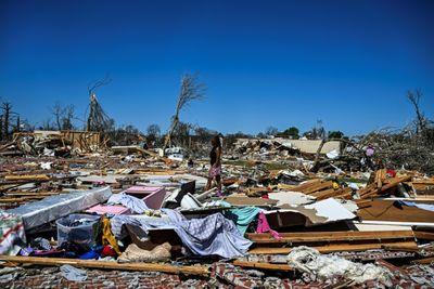 Mississippi faces more extreme weather after tornado kills 25