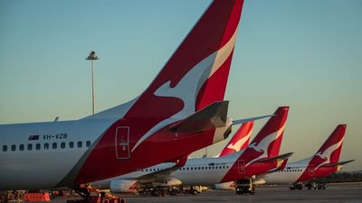 Qantas accused of 'dawdling' over plans to relocate operations to Terminal 1 at Perth Airport