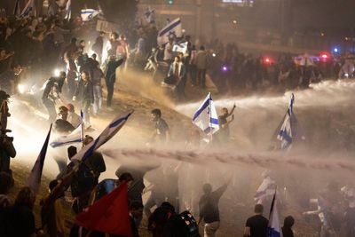 Israeli president urges Netanyahu to halt legal overhaul