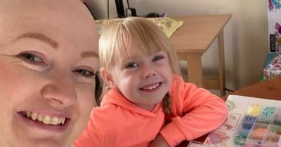 Renfrewshire mum and daughter go on five holidays 'to make memories' after cancer diagnosis