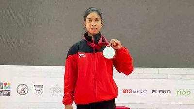 Jyoshna makes Ravi proud