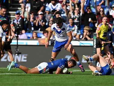 Late Johnson try steals win for Warriors over Bulldogs