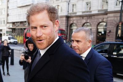 Harry not expected to see Charles or William as he makes surprise return to UK