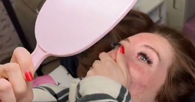 People gobsmacked by mum-to-be's 'intimate' gender reveal with lash technician