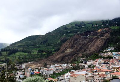 Ecuador landslide kills at least 7 in the Andes, 23 hurt