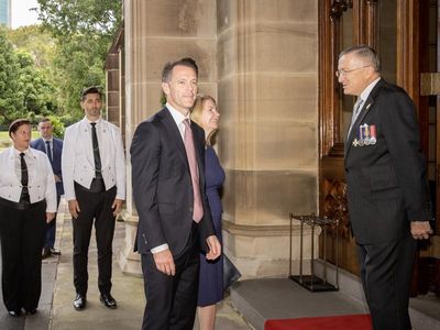 Chris Minns sworn in as NSW Labor premier