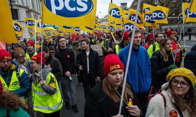 More than 133,000 UK public servants to strike on 28 April