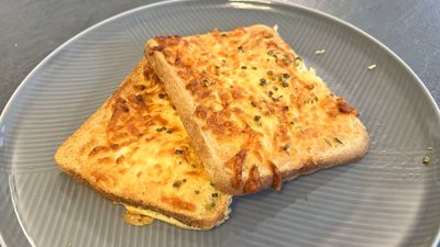 We tried this air fryer cheese on toast recipe, and it was delicious