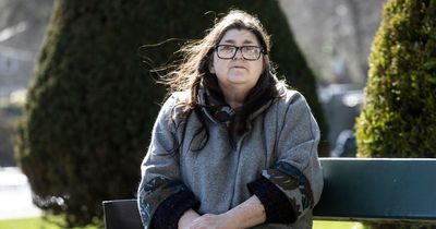 Mum 'looks like a drug addict' after 13 of her teeth snap out