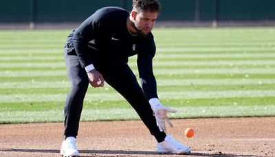 Yoan Moncada’s status uncertain for Opening Day