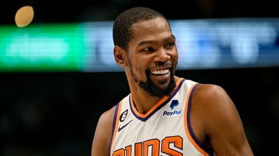Kevin Durant Reacts to Texas Promoting Coach Rodney Terry