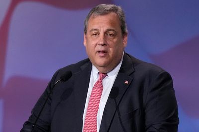 Christie: GOP needs someone who can quickly take down Trump