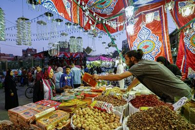 Egyptians cling to Ramadan charity as inflation soars