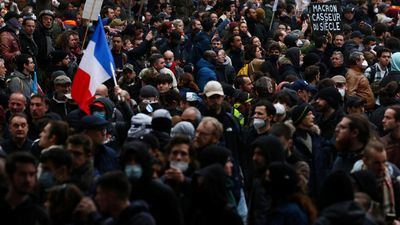 A look back at when French protesters defeated government reform plans