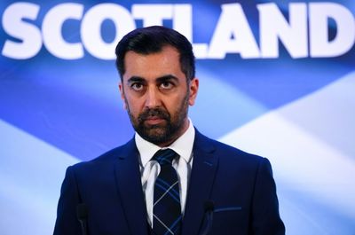 Scottish parliament poised to confirm Yousaf as first minister