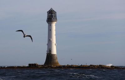 Scottish lighthouse workers to be balloted on strike action in historic first