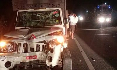 Maharashtra: Two children among 4 killed in collision between bikes and pickup truck in Pune