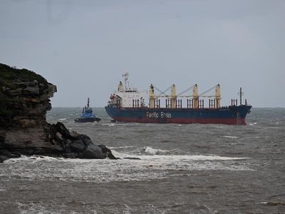 Stricken ship late to alert authorities in close call