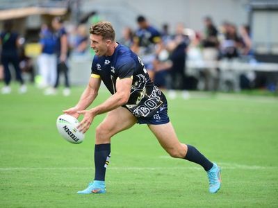 Holmes hails Cowboys' Elliot as NRL's best 18th man