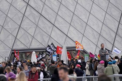 Watch as protesters gather in Paris on the 10th day of nationwide strikes