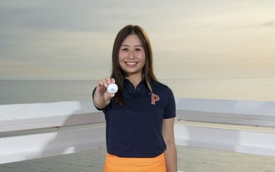 Meet the ANWA player nicknamed ‘Pocket Dynamite’ who plays with two gloves, looks at the hole when she putts and knows how to win