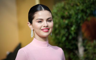 Selena Gomez's bedroom proves that nostalgic decor is making a comeback for 2023, say trend forecasters