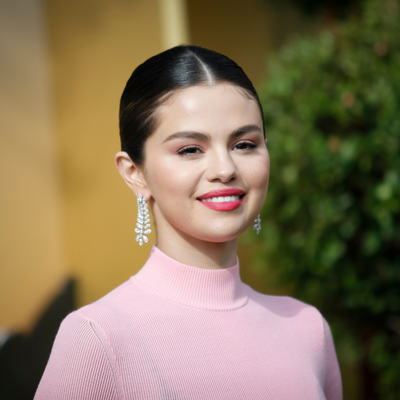 Hailey Bieber liked Selena Gomez' bikini pic after speaking out about alleged drama