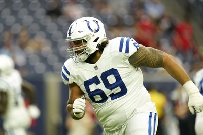 Colts free-agent OT Matt Pryor signs with 49ers