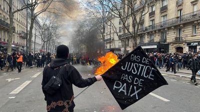 Protests continue as French government rejects talks proposal on pension reform