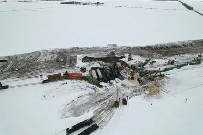 Cold temps help contain chemicals in North Dakota derailment