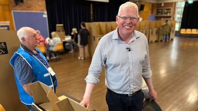Former Liberal Gareth Ward predicted to win Kiama seat despite hints of parliament suspension