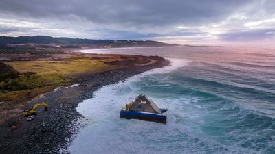 History-making wave energy trial finishes in Bass Strait but unlikely to power Australian homes